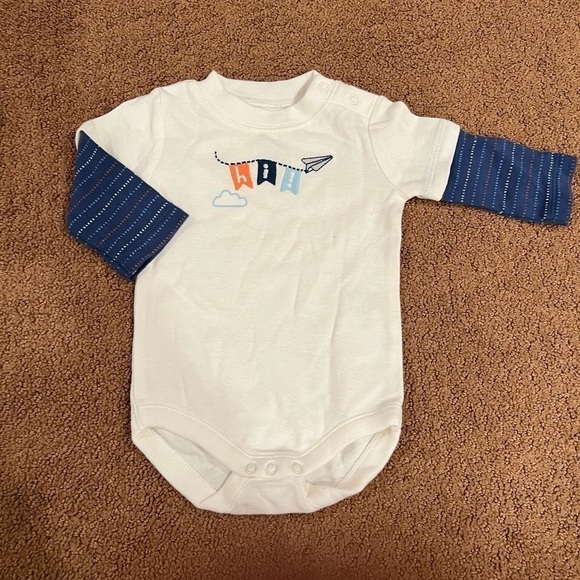 Bundle of 4 Boys Tops and Onesies 0-3 Months - Picture 6 of 9
